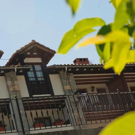 Apartment Viviendas Rurales Traldega *
